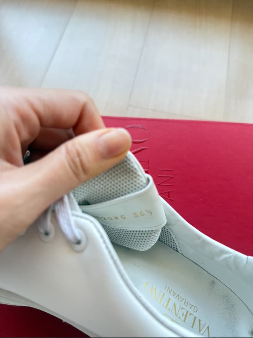 【ヴァレンティノ】　スタッズスニーカー　VALENTINO　23.5　361/2