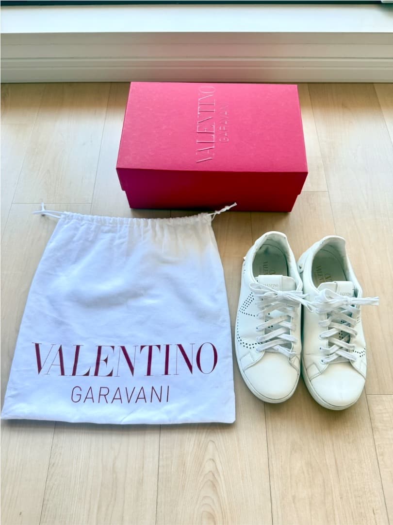 【ヴァレンティノ】　スタッズスニーカー　VALENTINO　23.5　361/2