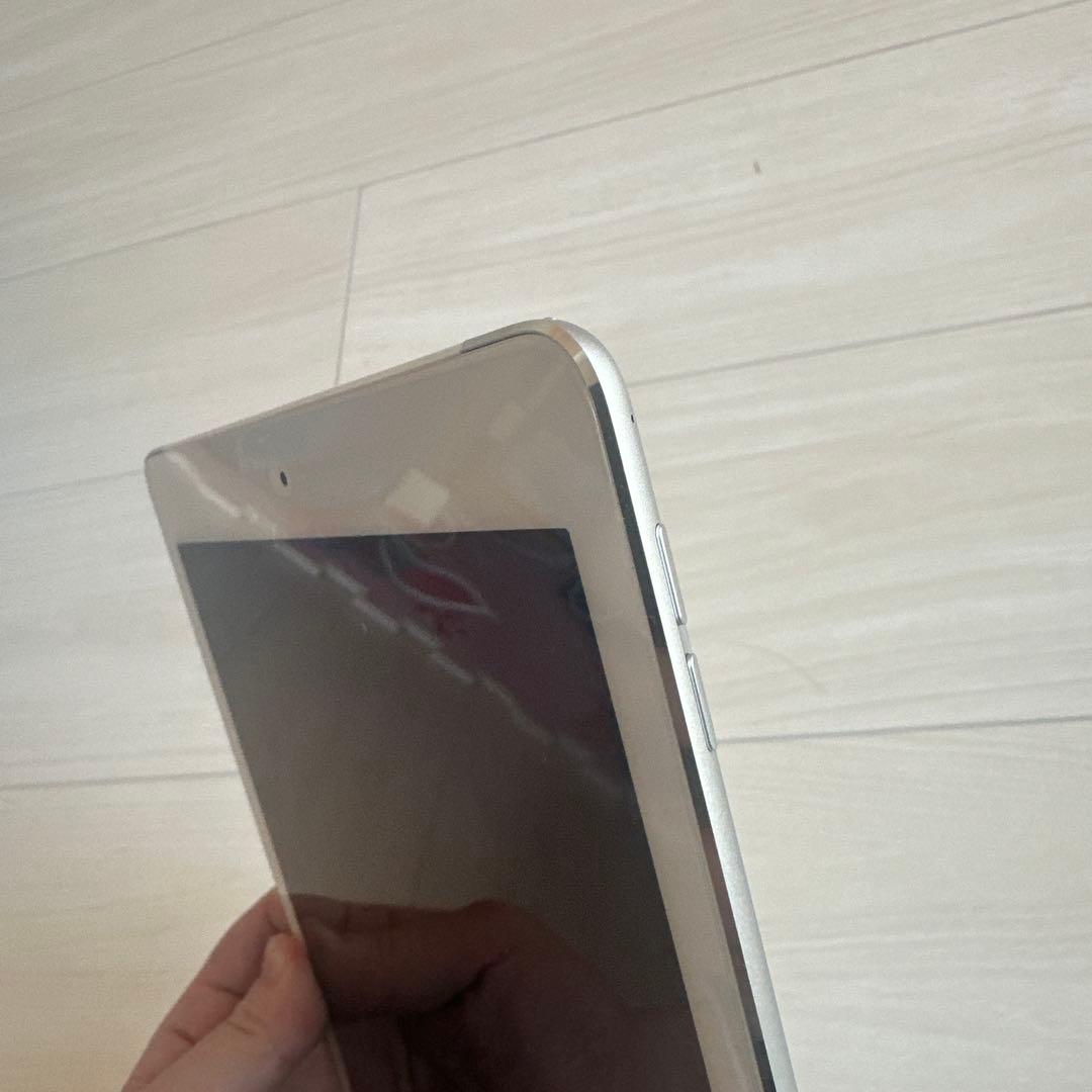 ipad air2 白　セルラー+wifi モデル