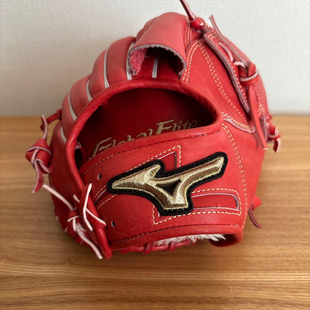 ミズノ　軟式用　グラブ 投手用　グローバルエリート　グローブ　定価30,800
