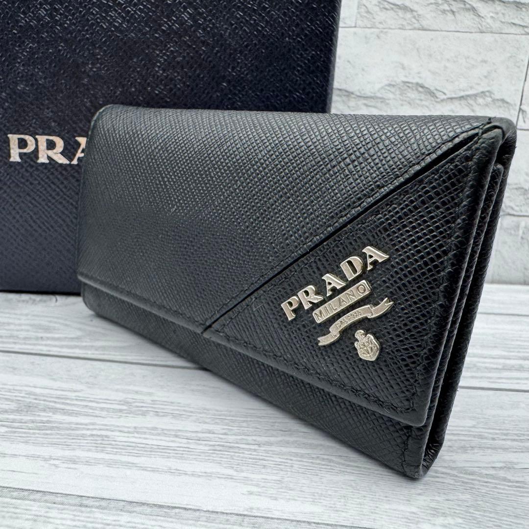 【美品】PRADA　キーケース　6連　 サフィアーノ シルバー金具 ブラック