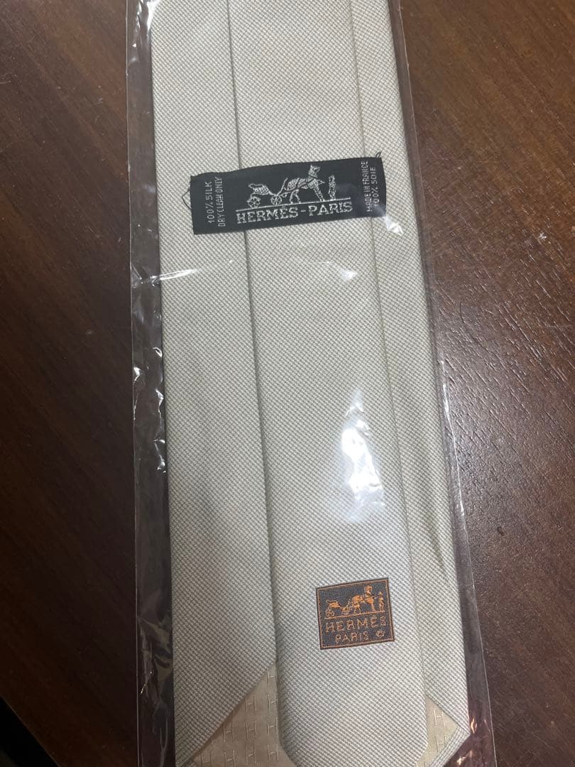 HERMES ネクタイ クリーニング済み