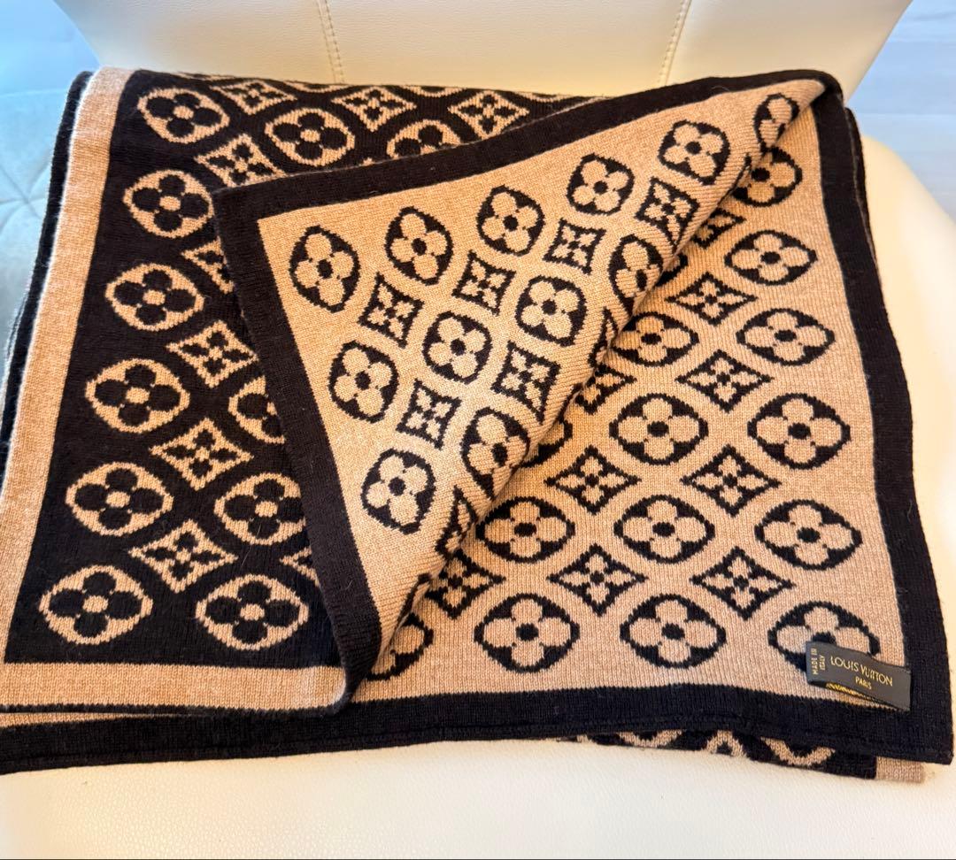 お値下げ！極美品　リバーシブル★モノグラムマフラー　クリーニング済