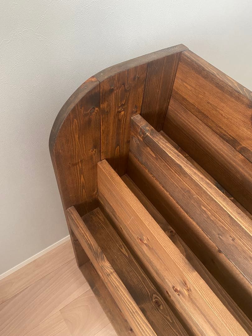 【送料込】無垢材の絵本棚　ハンドメイド作家作品