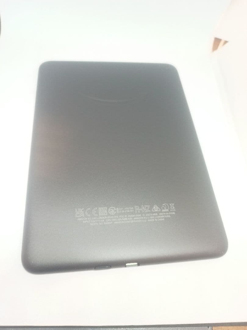 Z*N様 KindlePaperwhite 12世代 32GB広告なし 本体 カ