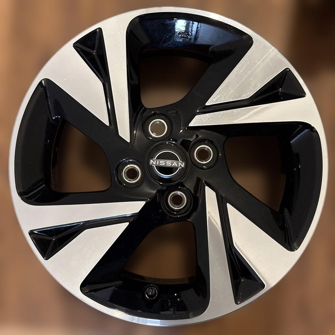 Nissan 日産　ルークス　15インチ純正ホイール　4本　純正ナット付き