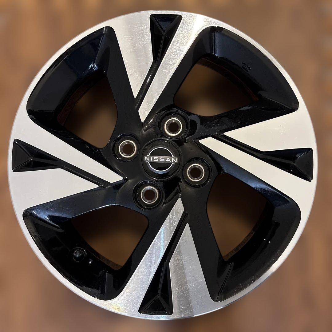 Nissan 日産　ルークス　15インチ純正ホイール　4本　純正ナット付き