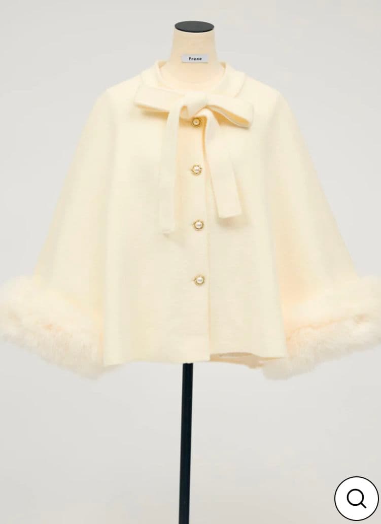 ファーカフス　リボン　ポンチョコート ホワイト◾️Frene フラーネ（中古）
