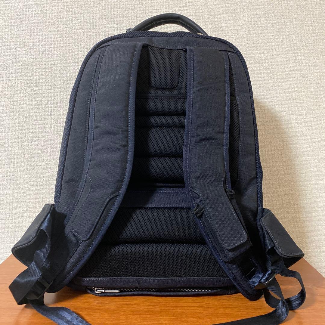 Dunhill D.TRAVELLERスーパーライト ダンヒル　バックパック