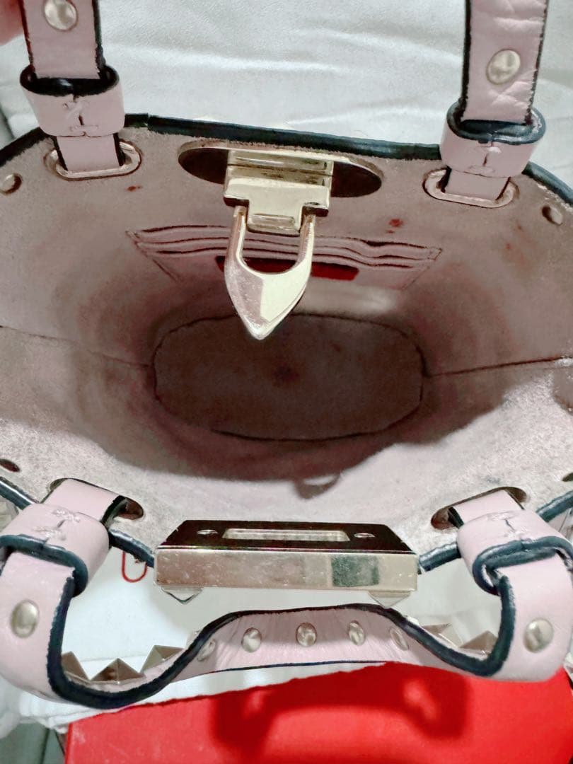 VALENTINO ヴァレンティノ ロックスタッズ ショルダーバッグ ピンク