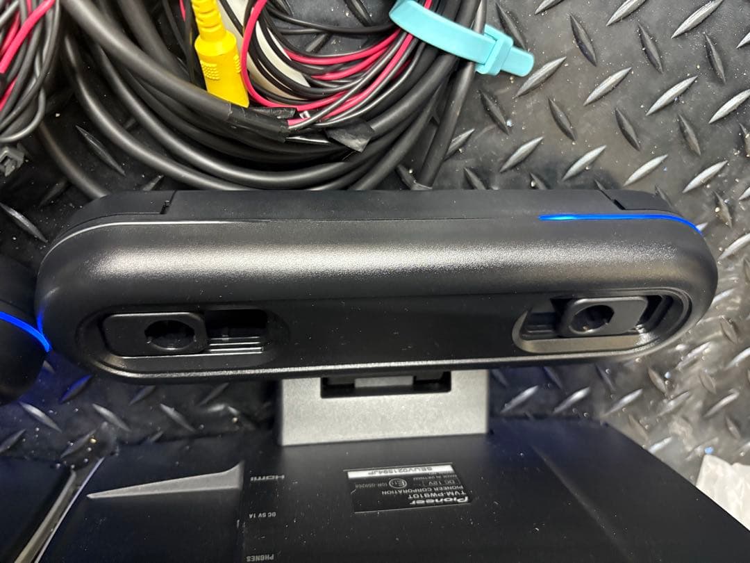 ヘッドレストモニター　カロッツエリア　TVM-PW910T配線付き