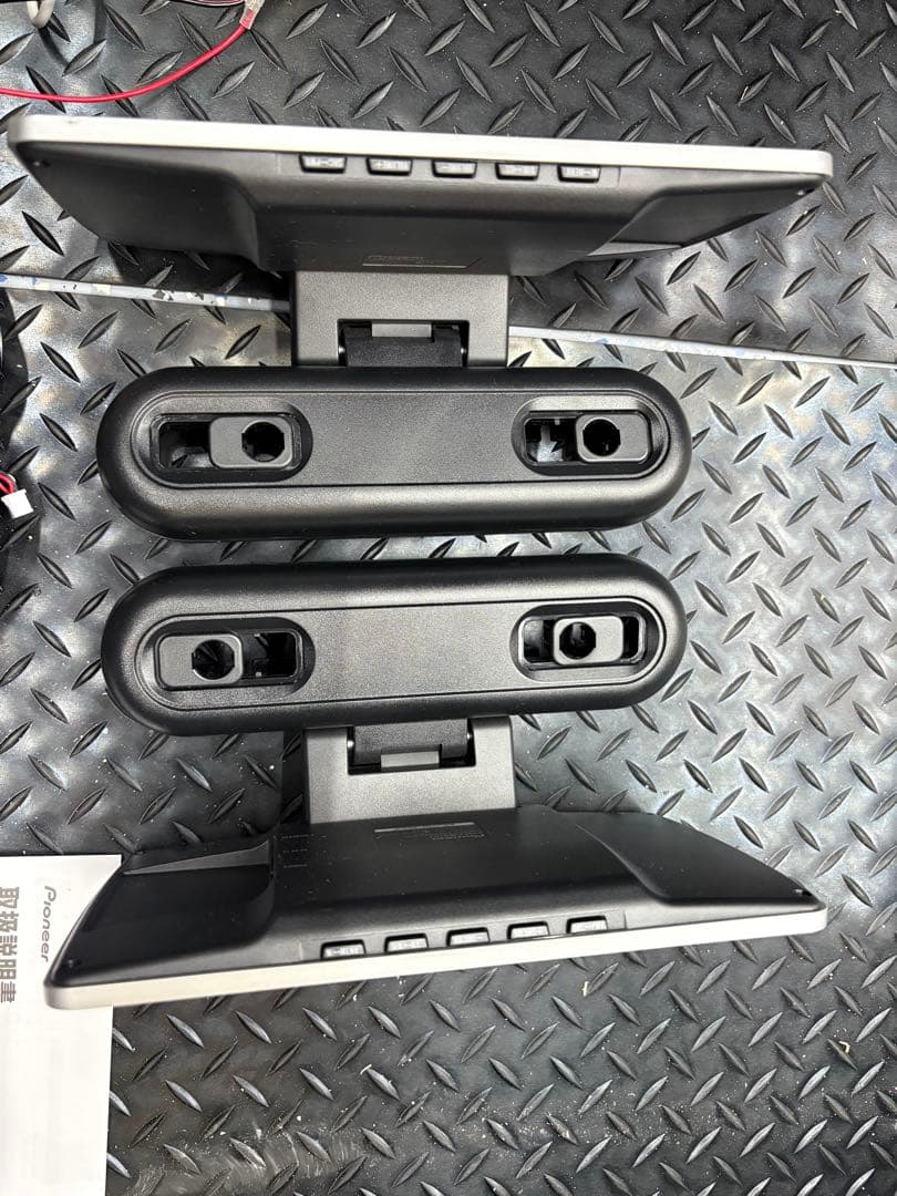 ヘッドレストモニター　カロッツエリア　TVM-PW910T配線付き