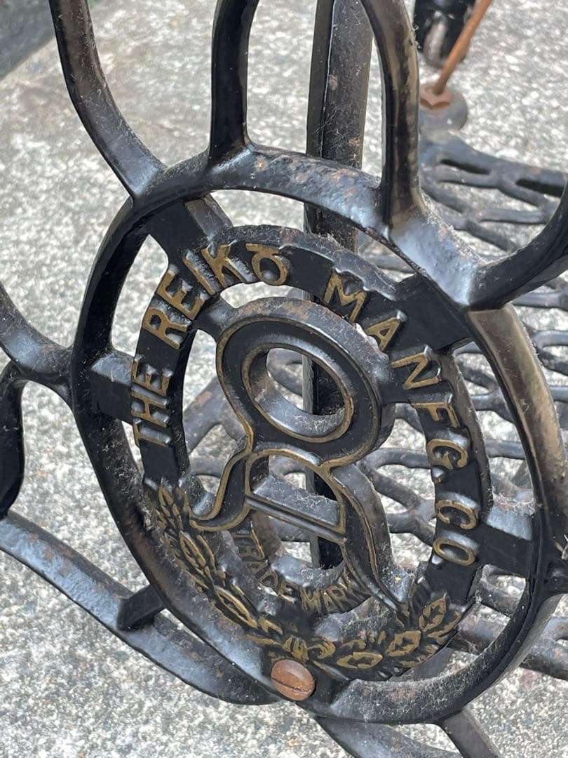 稀少/ビンテージ/イギリス製/REIKO/ミシン脚/網目脚/テーブル/店舗什器