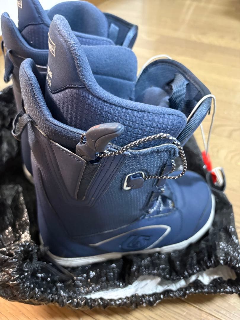 M*5様 【直接受け取り】スノーボード 板 ビンディング ブーツ K2 BURT