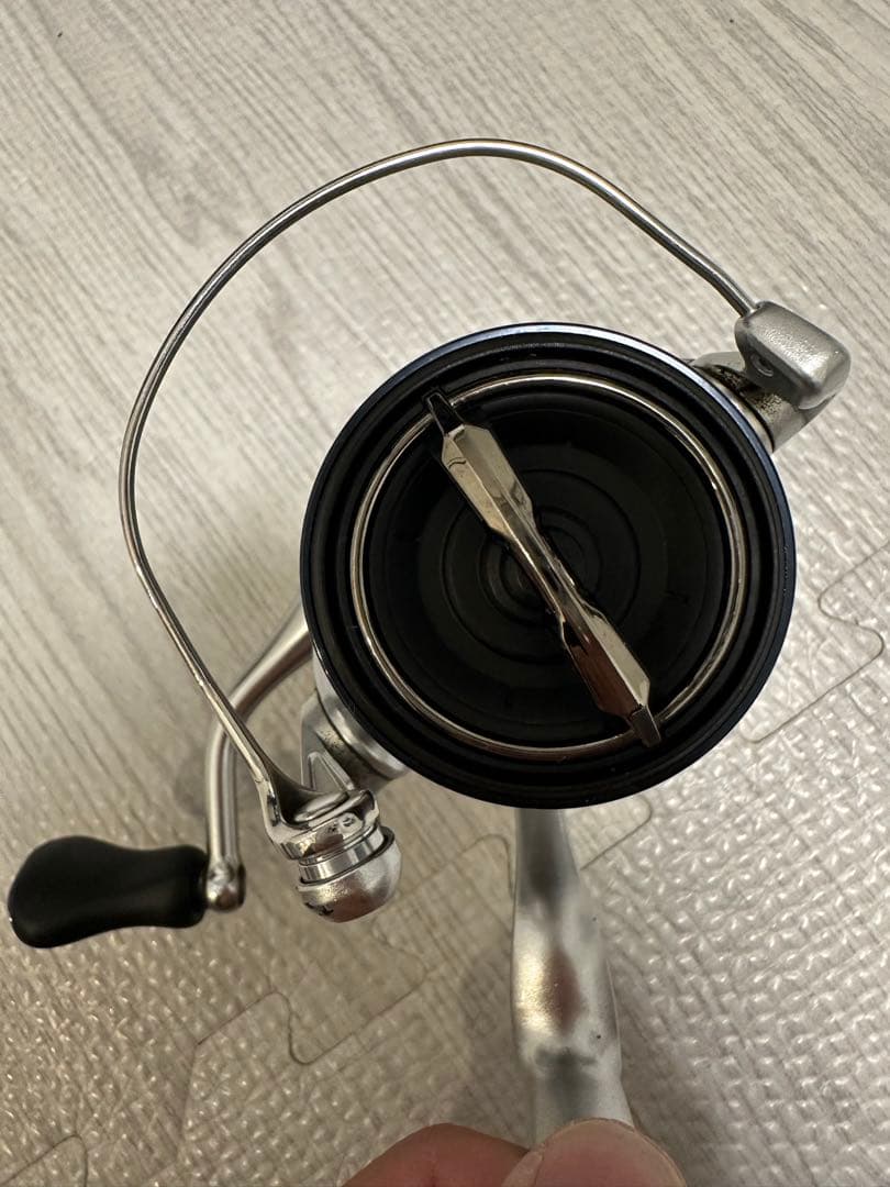 シマノ　リール　STRADIC ストラディック2500S バス釣り　スピニング