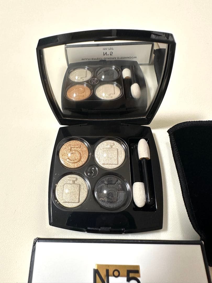 CHANEL レ キャトル オンブル No5 アイシャドウ クリスマス シャネル