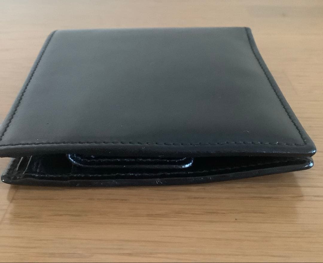 グッチ　メンズ　二つ折り財布