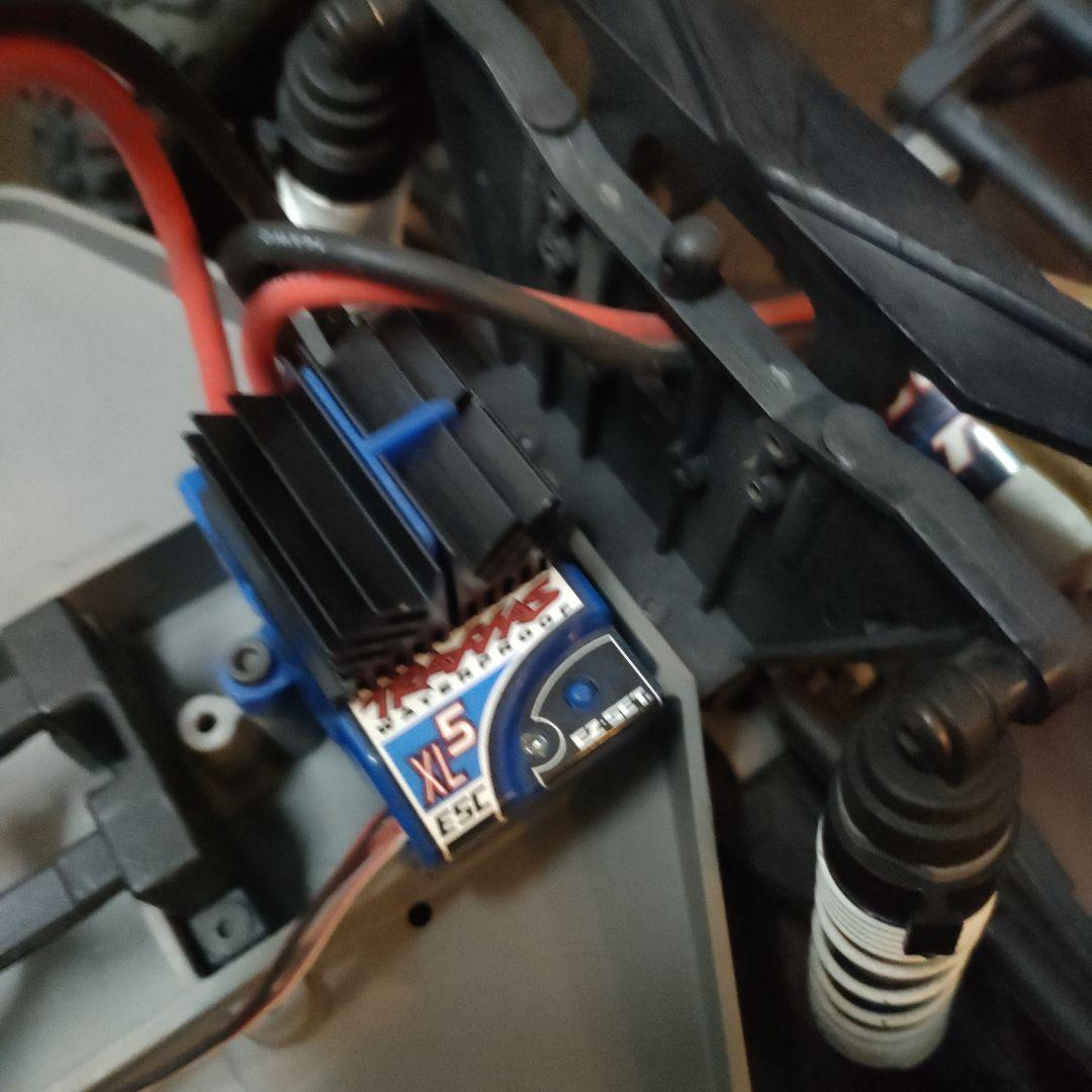 トラクサスTraxxas Slash 2WD SCトラック、フルセット