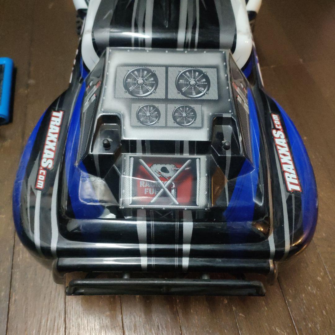 トラクサスTraxxas Slash 2WD SCトラック、フルセット