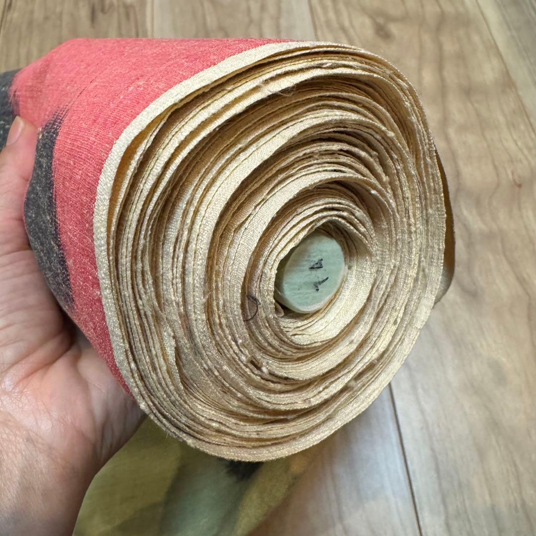 未使用　超美品　本場結城紬　無形重要文化財　結城紬　紬　反物　薄黄　紅色　黄緑