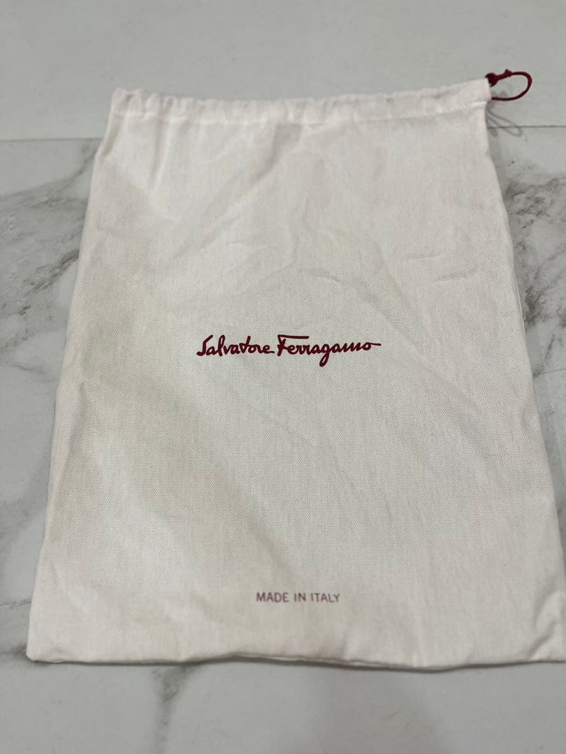 値下げ‼️【Ferragamo フェラガモ】黒スエード フラットシューズ