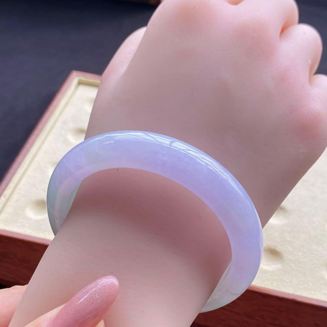 本翡翠、春彩小さいバングル　〜52.5