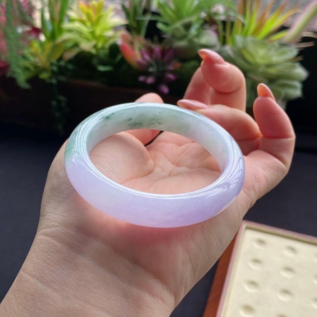 本翡翠、春彩小さいバングル　〜52.5