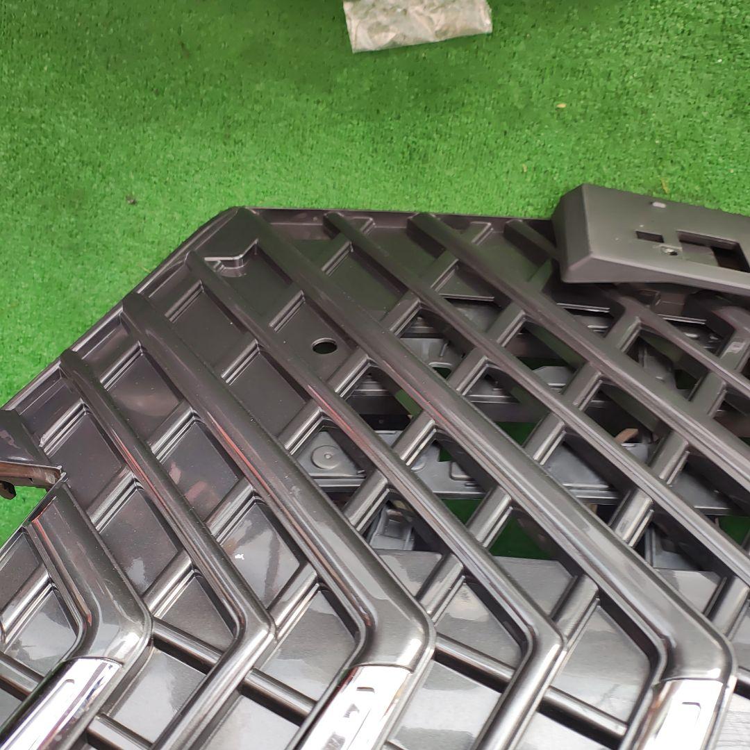 アルファード30後期社外グリル