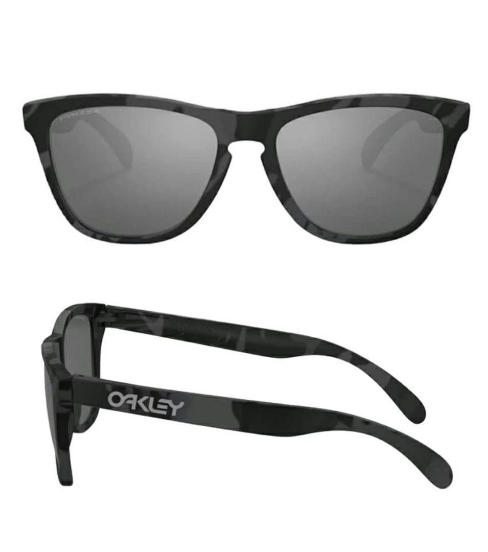 極美品　OAKLEY　FrogSkins(A)　MATTE BLACK CAMO