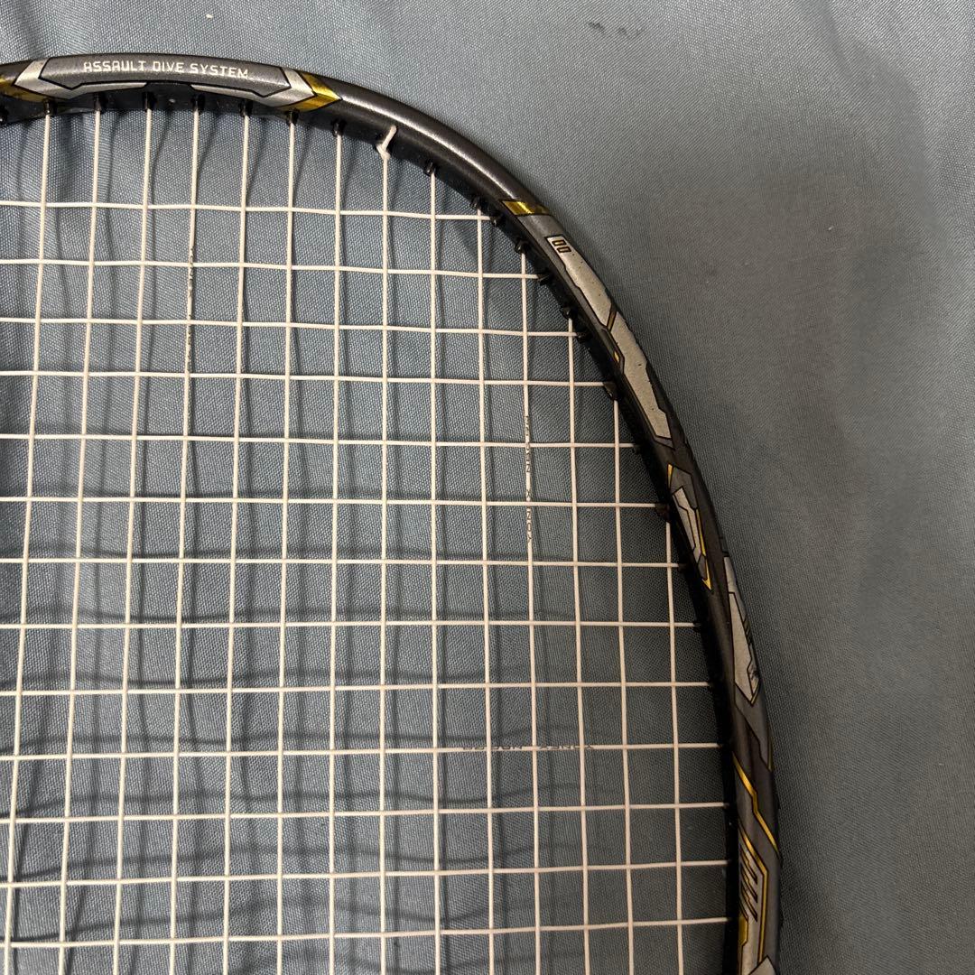 バドミントンラケット グラビタス8.0