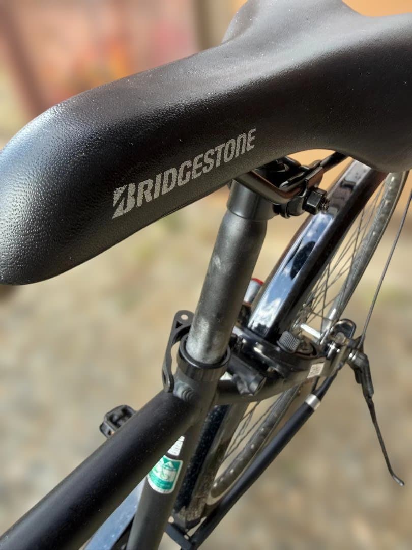 ブリヂストン クロスバイク 黒 前バスケット付き　原則引き取り限定
