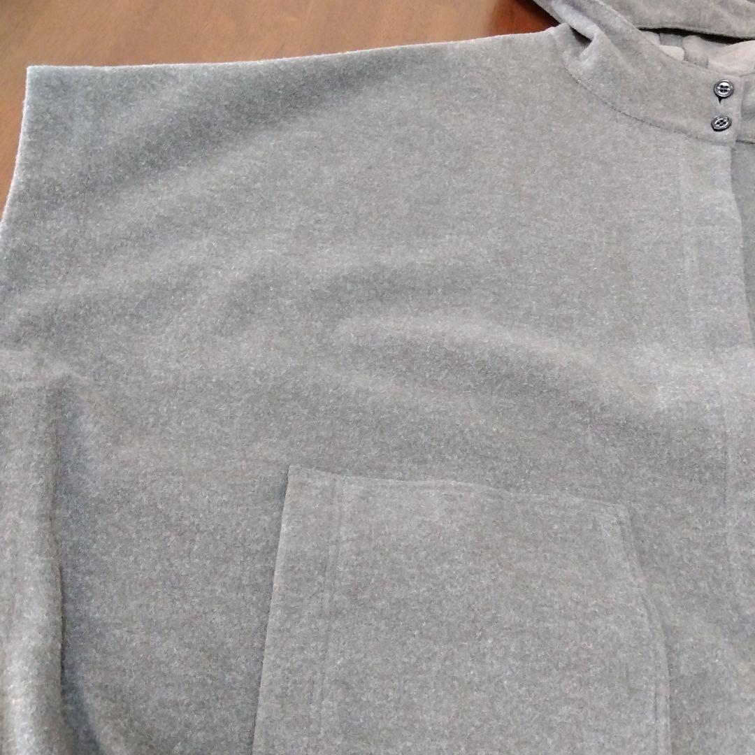 フード付きグレーカーキ ポンチョ