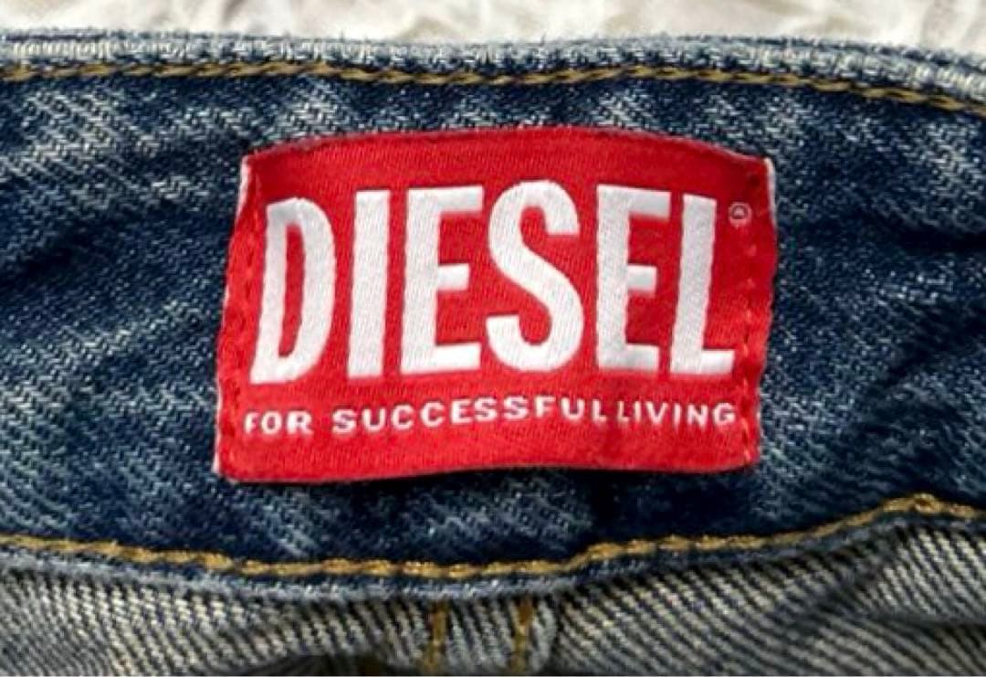 【正規品】美品 DIESEL D-LIVERY-SHORT デニム 深水光太着用