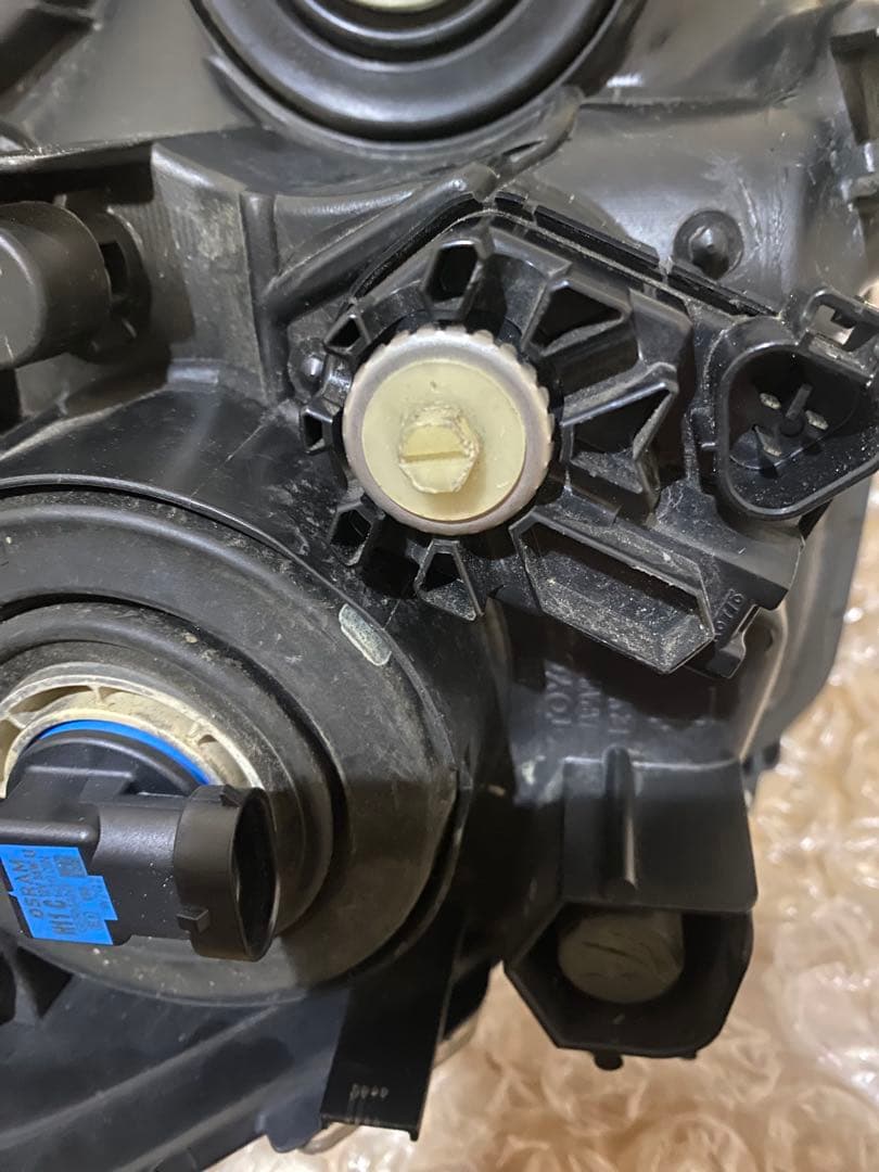 NHP10 アクア 前期 ハロゲン ヘッドライト 左側