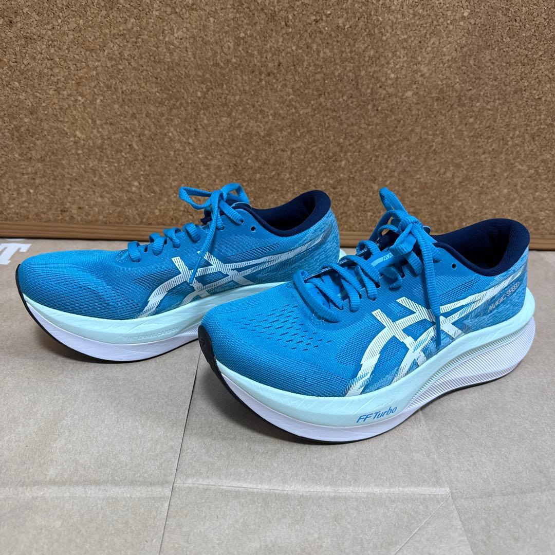 アシックス　マジックスピード4