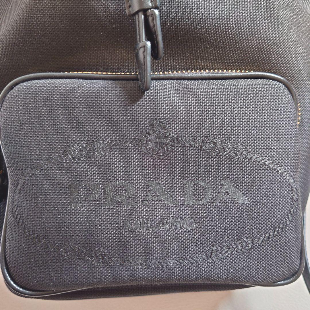 PRADA ブラック バケットバッグ