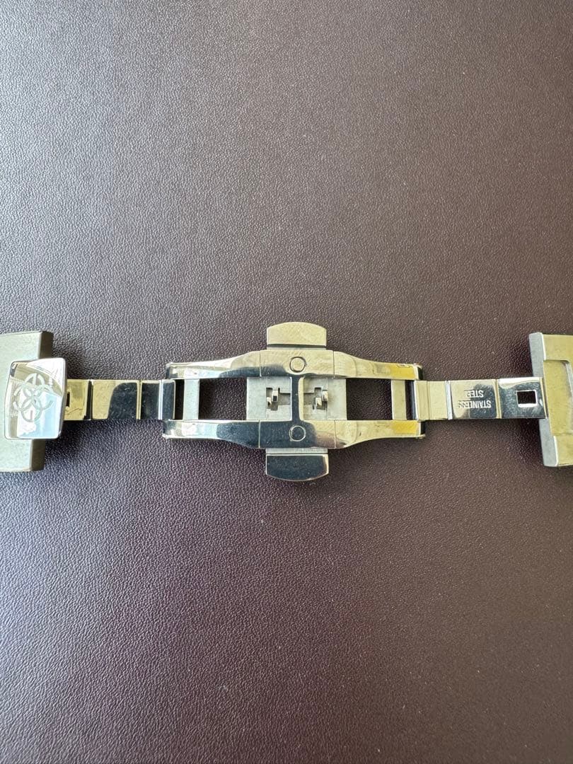 ゴールデンコンセプト /  II Titanium Grey