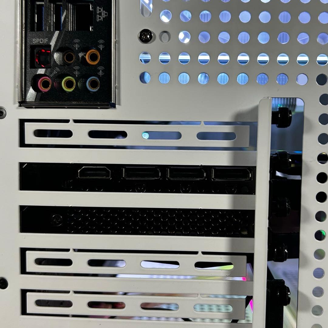 超高性能 白 ゲーミングPC RTX3070 Windows11 ワイルズ快適