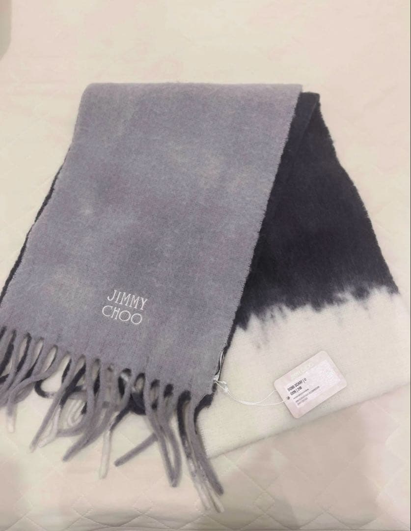 【新品未使用】JIMMY CHOO グレー マフラー フリンジ付24-25 AW
