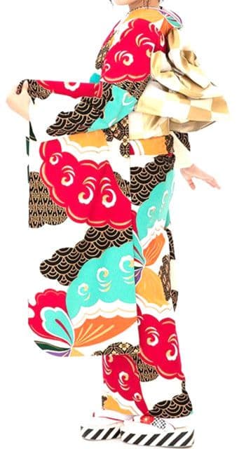 110-4ふりそでMOOE蝶に古典柄振袖