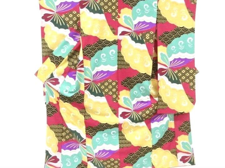 110-4ふりそでMOOE蝶に古典柄振袖