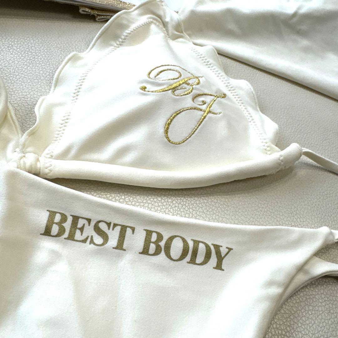 ベストボディジャパン　bestbodyjapan ビキニ　白　公式ビキニ