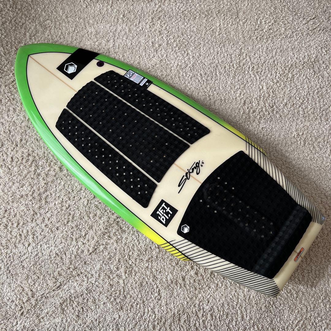 ウェイクサーフィン用ボード LIQUID FORCE Sting 4'4\