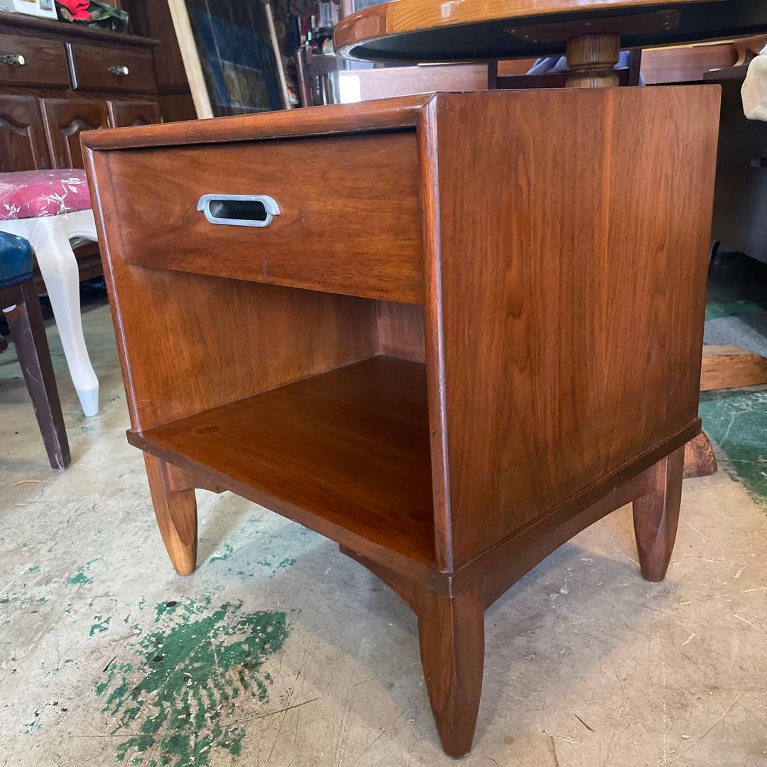 アメリカンヴィンテージ・DREXEL.HERITAGE ナイトテーブル　1986