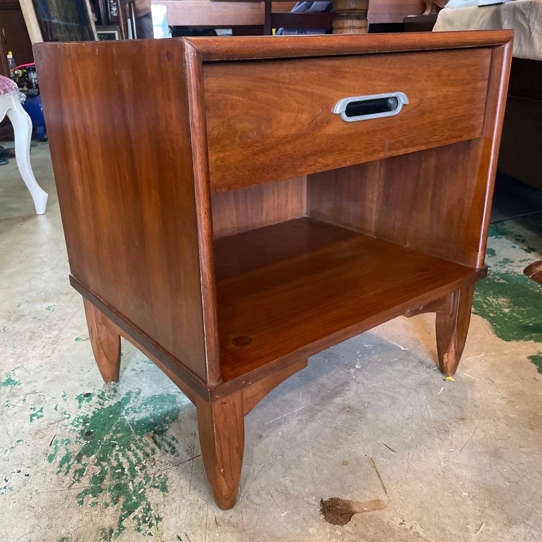 アメリカンヴィンテージ・DREXEL.HERITAGE ナイトテーブル　1986