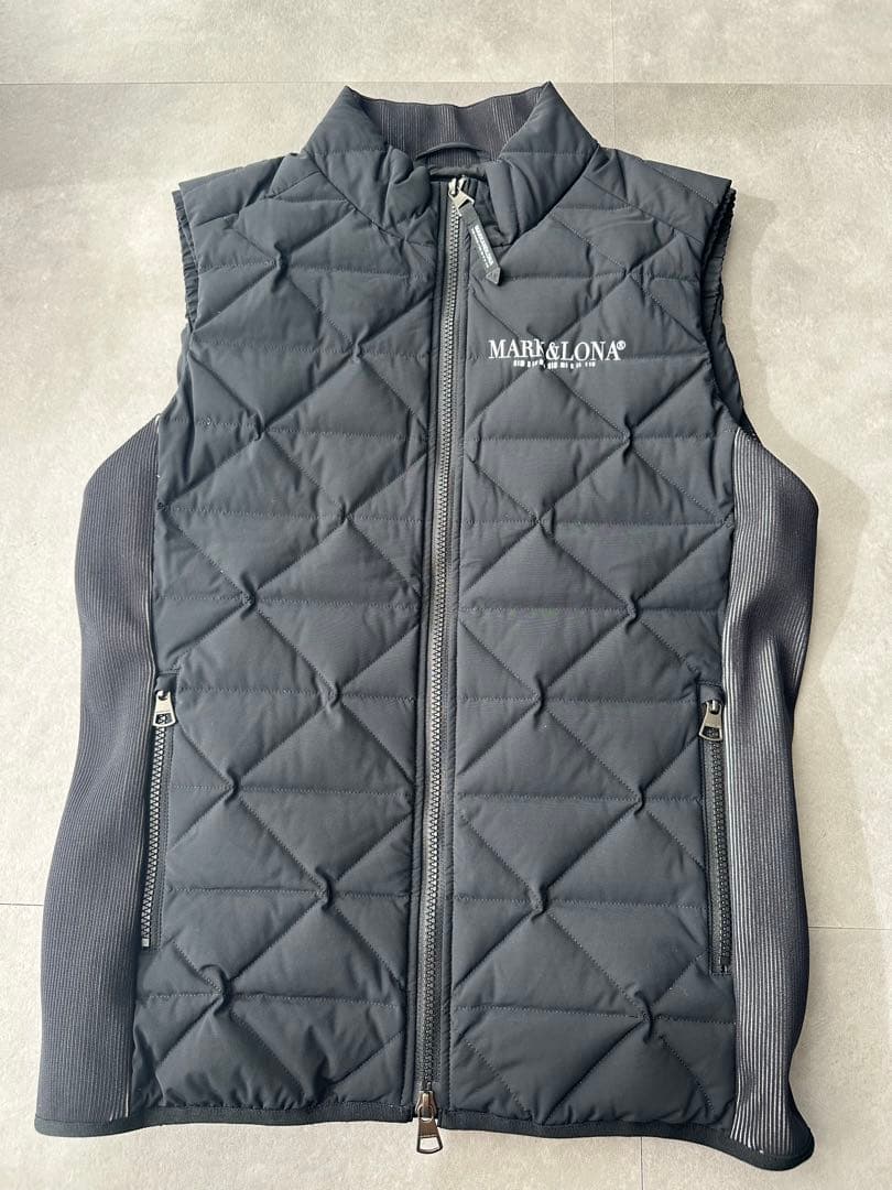 新品未使用品・MARK & LONA メンズ ダウンベスト46