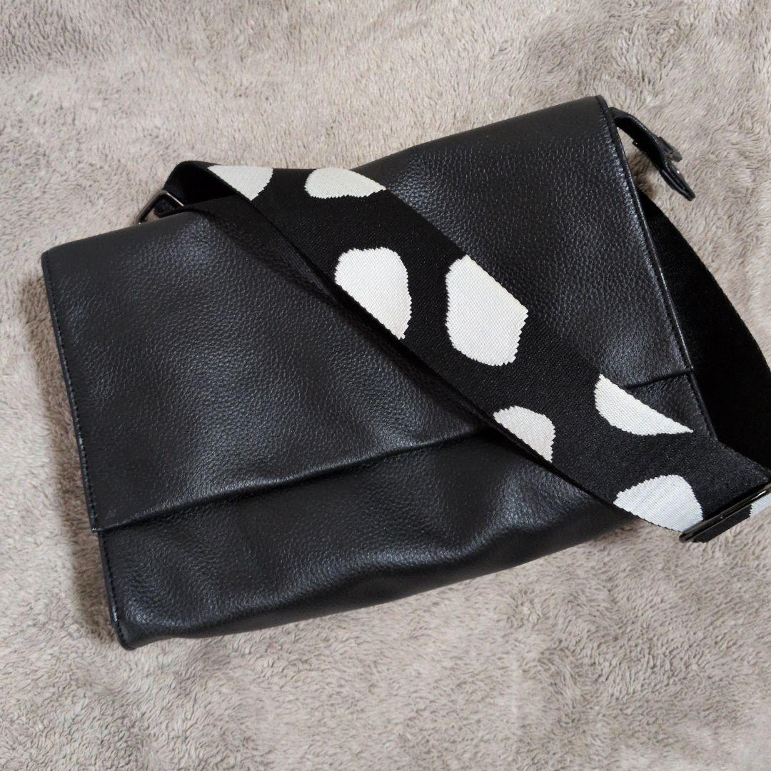 ear PAPILLONNER ワイドテープ ショルダーバッグ ダルメシアン柄