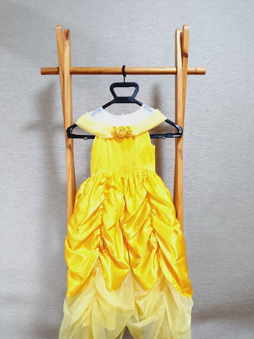 ビビディ・バビディ・ブティック　ベル　グローブ、ケープ、パニエ付き