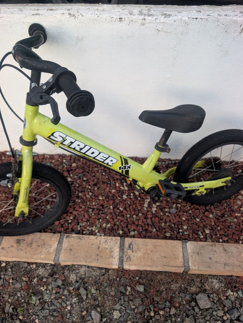 STRIDER 14x　ライムイエロー　※チェーン新品