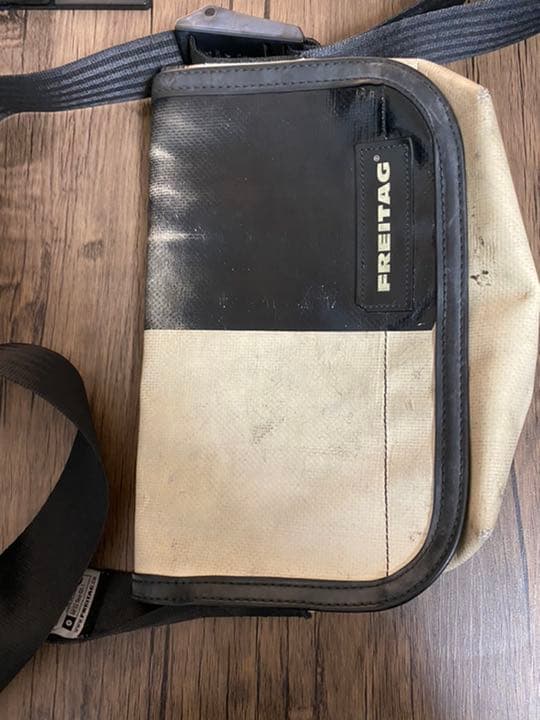 い*ぬ様 FREITAG F41HAWAII FIVE-O黒×白